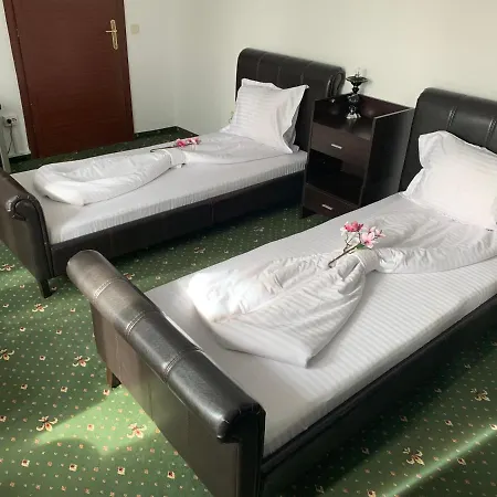 诺布勒斯酒店 招待所 布加勒斯特